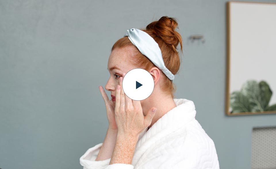 Thumbnail of Neora Double-Cleansing Fash Wash How-to video.